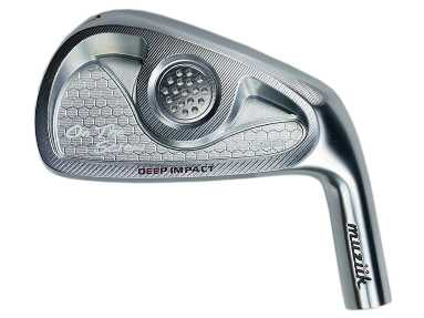 ムジーク最高の軟鉄鍛造キャビティアイアン。厚みのある柔らかいインパクト。